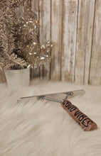 Load image into Gallery viewer, Good Vibes Only Rake