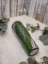 Load image into Gallery viewer, Glittered Geode Style